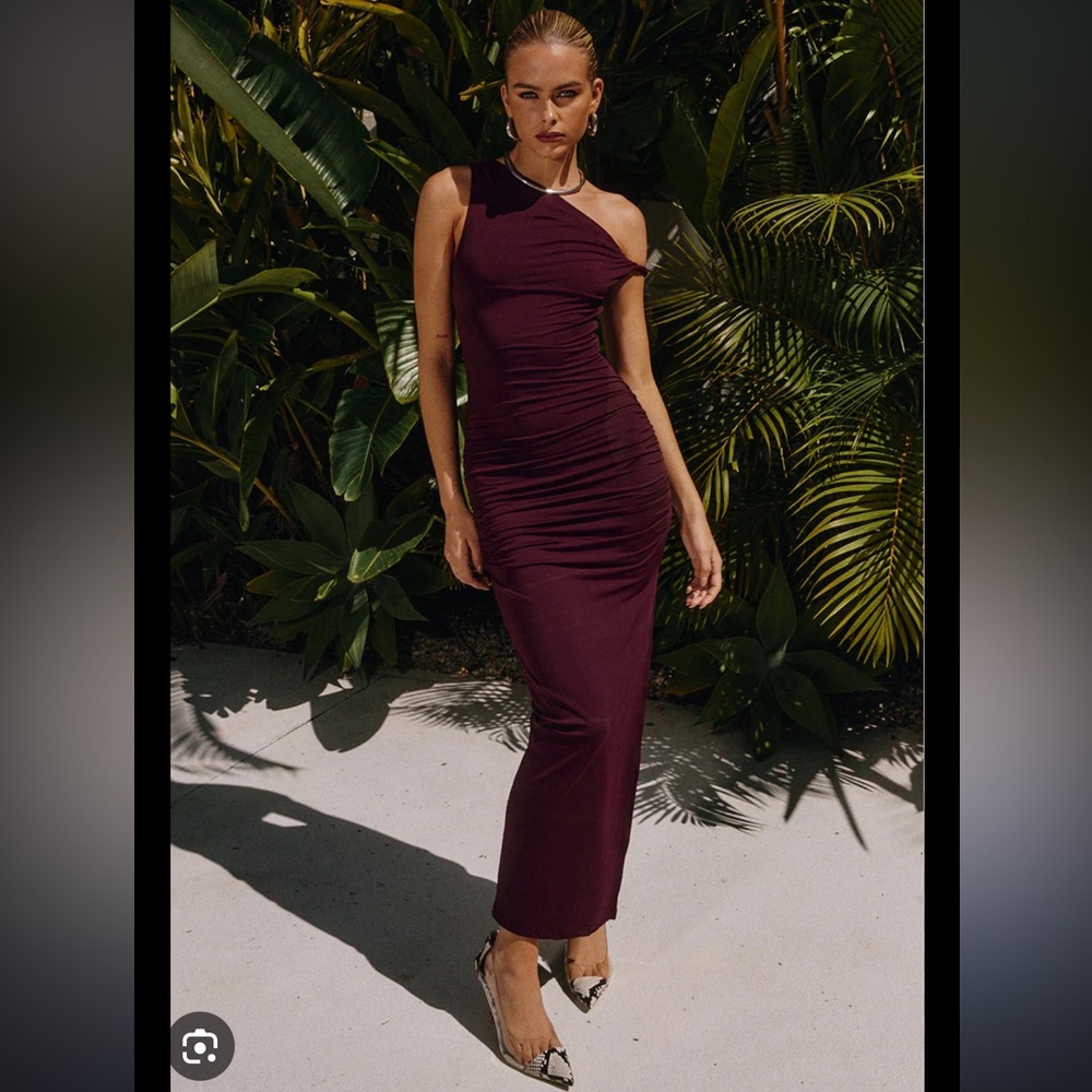 Runaway the Label “Karmina” midi dress